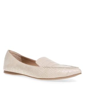 Steve Madden Women's Feather Loafer Flat